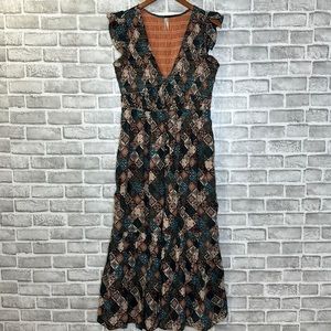 ANTHROPOLOGIE v-neck maxi dress w/ flutter sleeves.‎ Smocked upper bodice. Small
